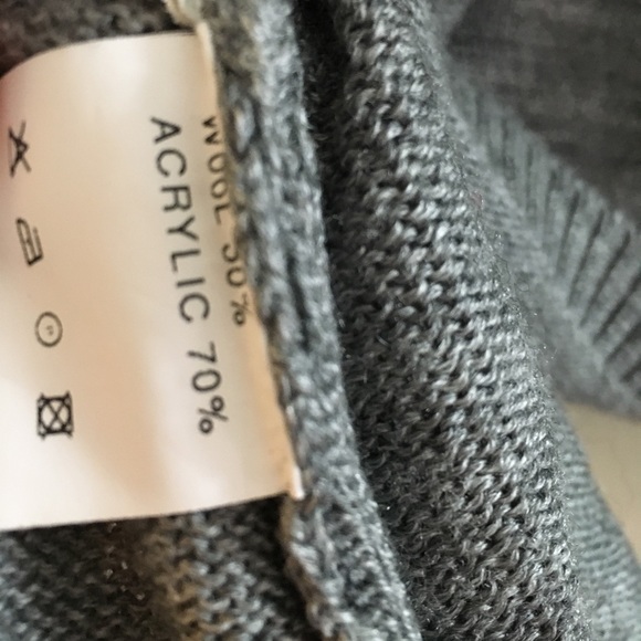 Knitted Vest - Picture 5 of 5